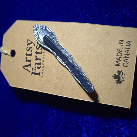 Handcrafted Hair Clip - Picture 3 of 5